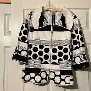 Peck and Peck Black and White zippered jacket